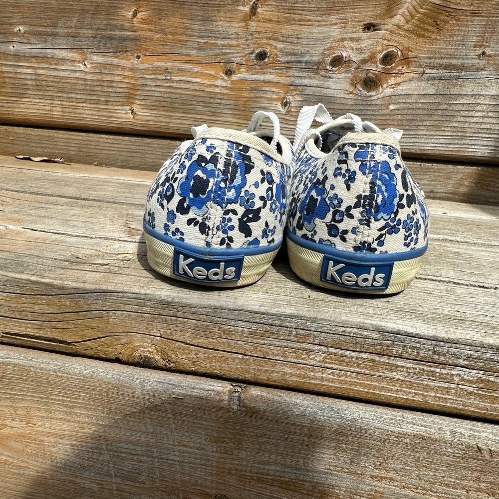 Keds size 8.5 - Picture 2 of 6